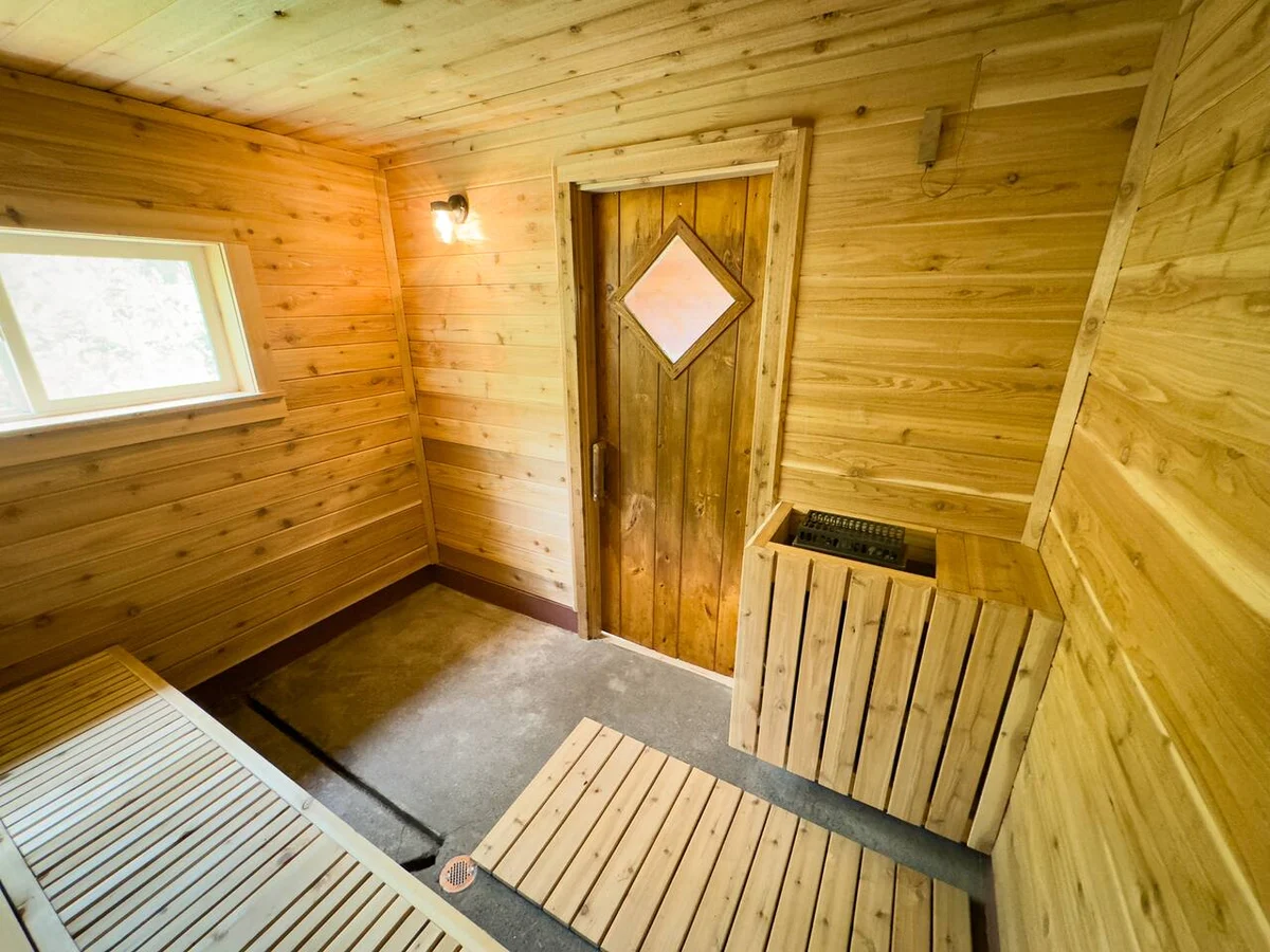 Yacht Club Cabin on Burntside with Private Sauna #76