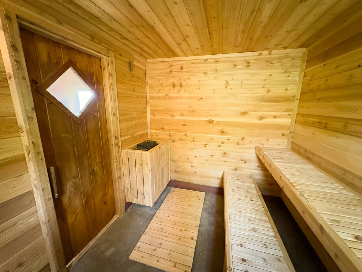 Yacht Club Cabin on Burntside with Private Sauna #64