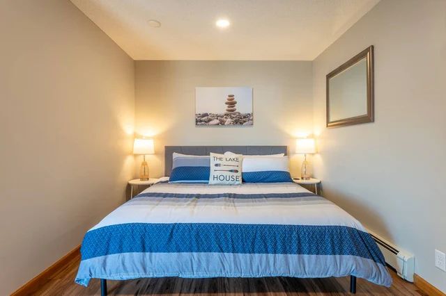BEDROOM image 1