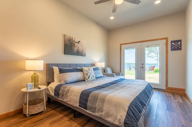 BEDROOM image 1