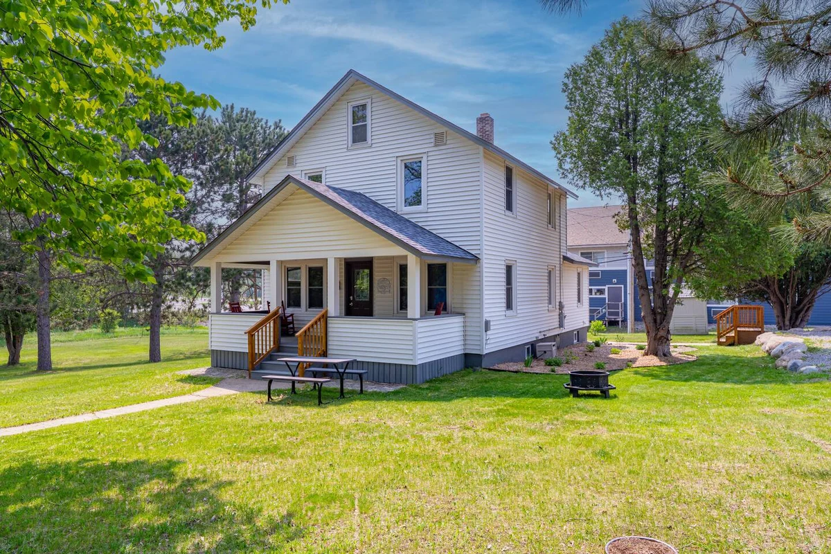 Home in Ely property photo 2