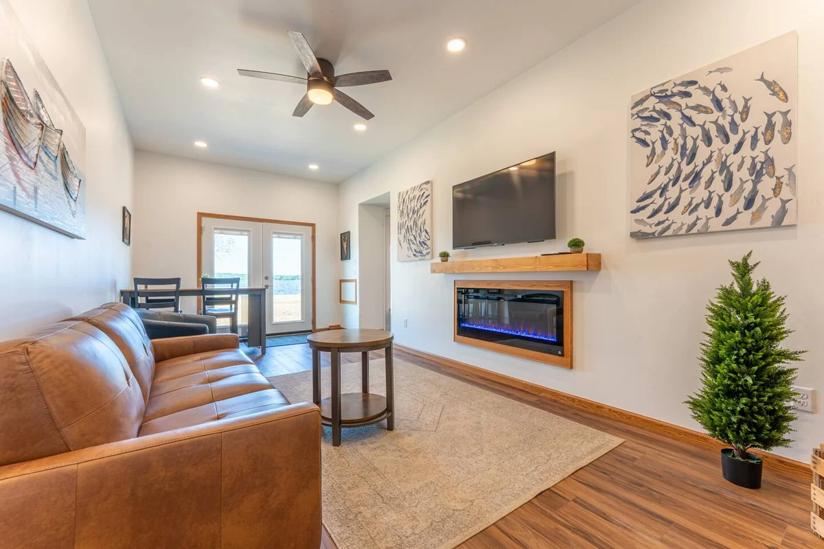 Sandy Point Resort, Lakeside 2BR Modern Escape #2