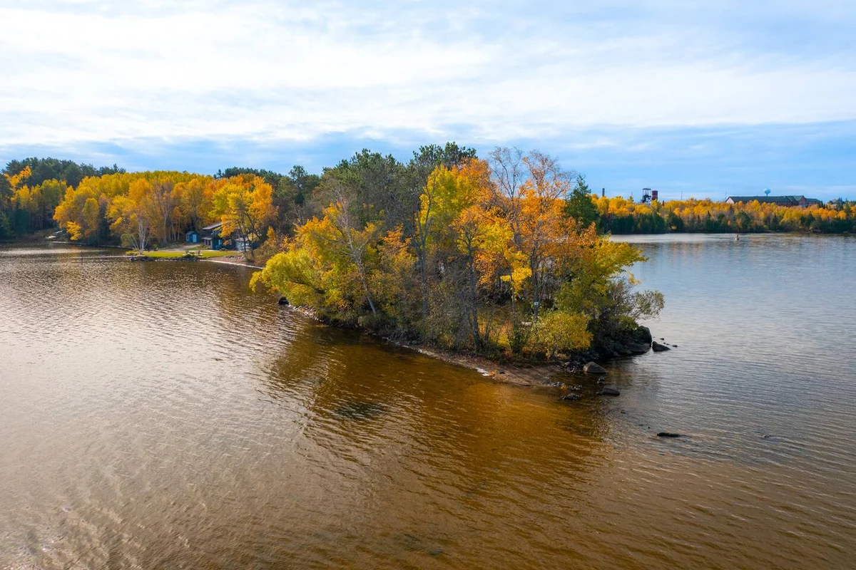Sandy Point Resort, Lakeside 2BR Modern Escape #56