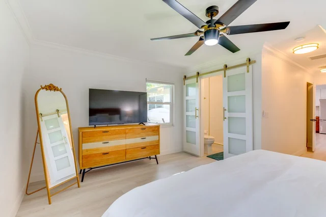 Guest Bedroom 3 image 1