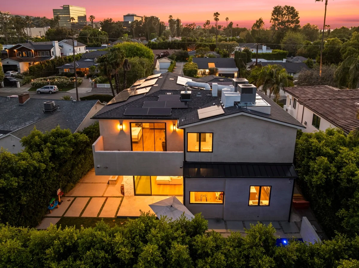 Home in Los Angeles property photo 75