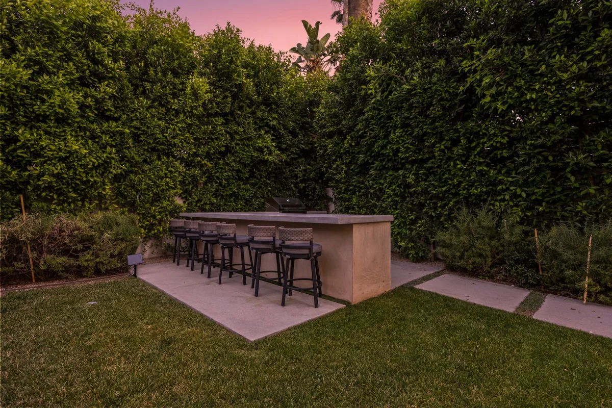 Home in Los Angeles property photo 62