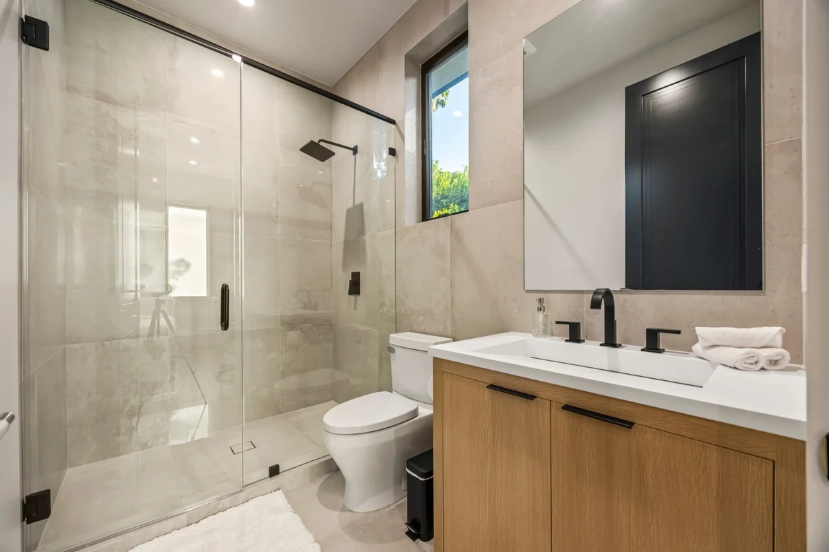 Home in Los Angeles property photo 71