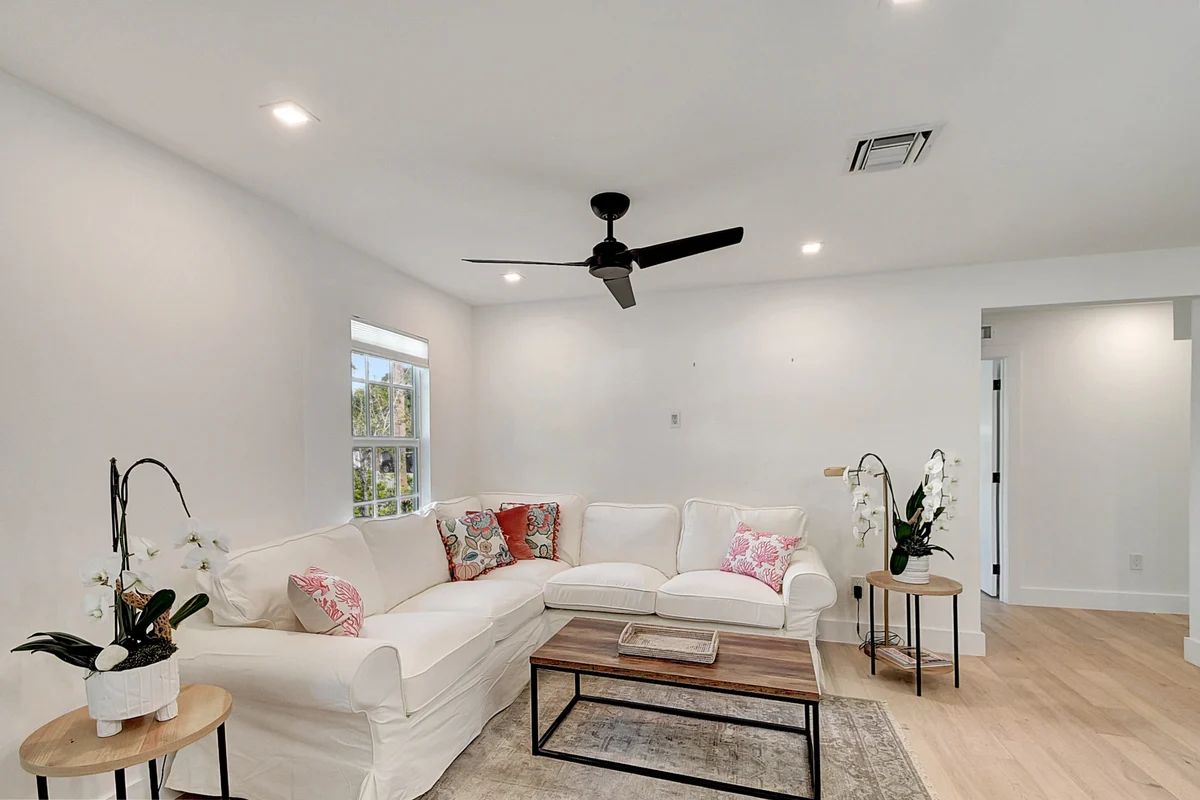Home in West Palm Beach property photo 4