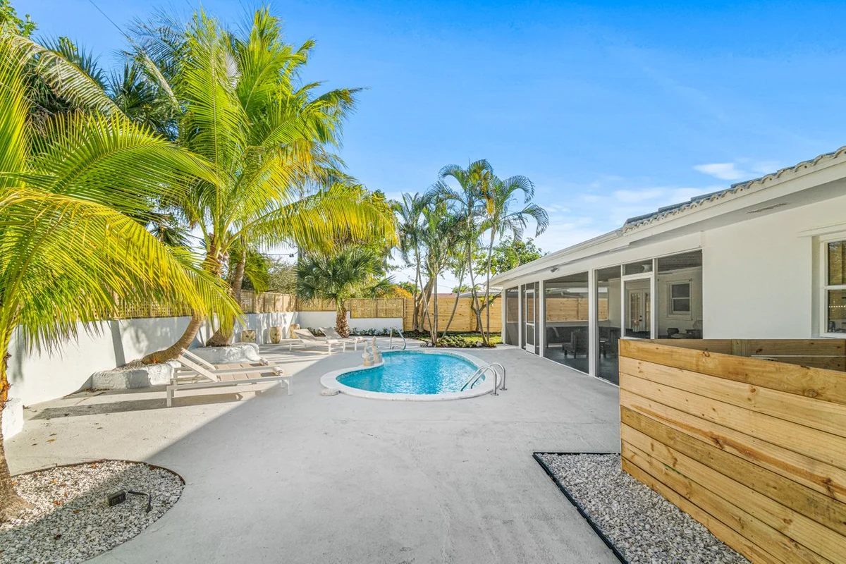 Home in Boynton Beach property photo 3