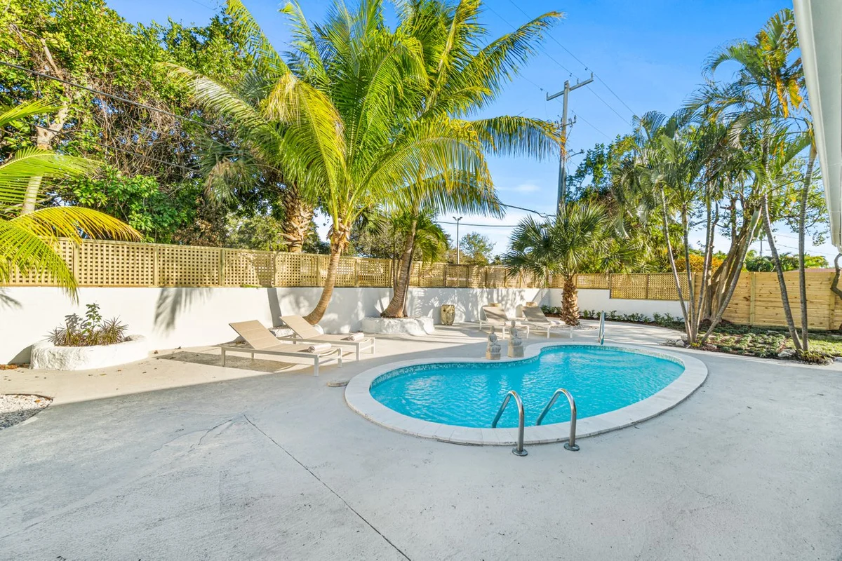 Home in Boynton Beach property photo 4
