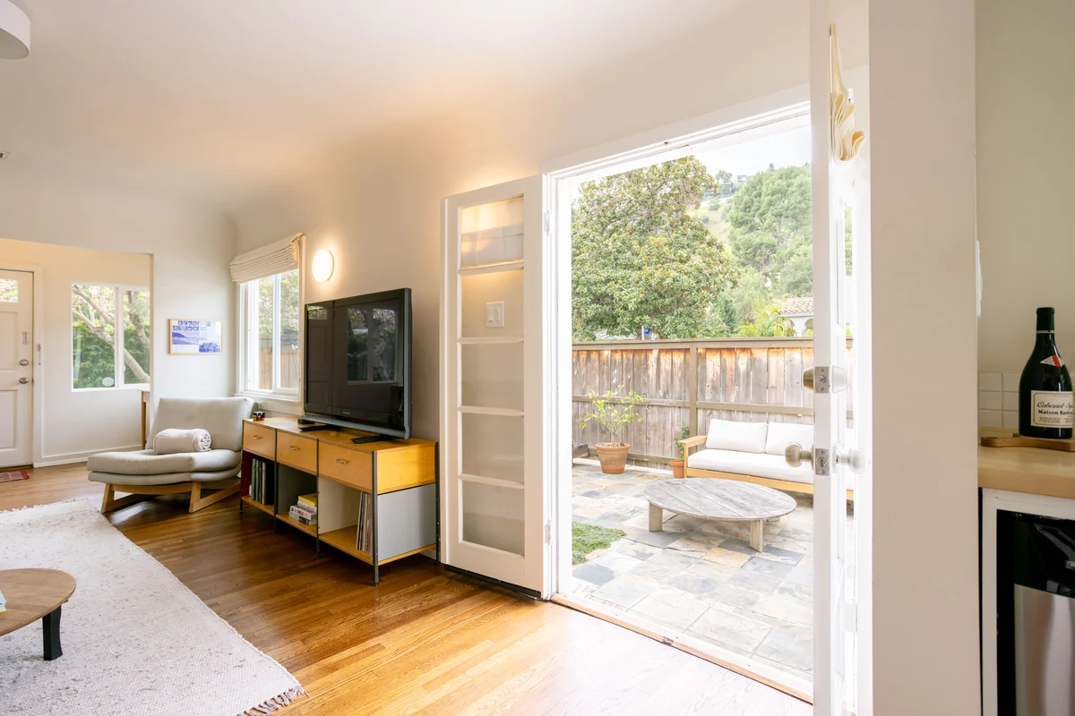 Los Angeles Modern Charmer - Jade Cottage property photo 1