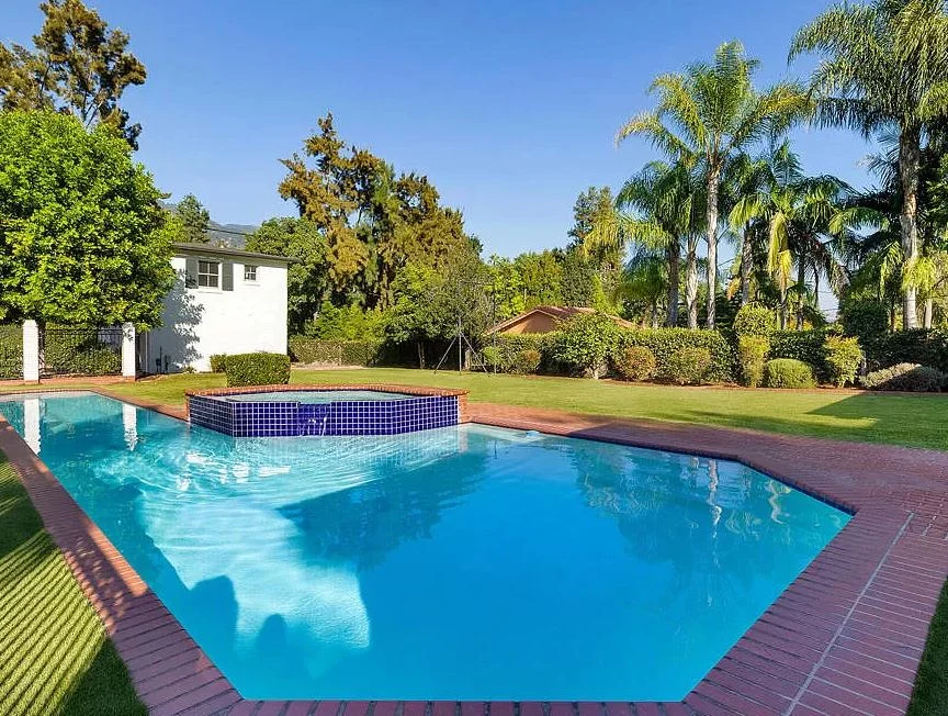 Home in Altadena property photo 3