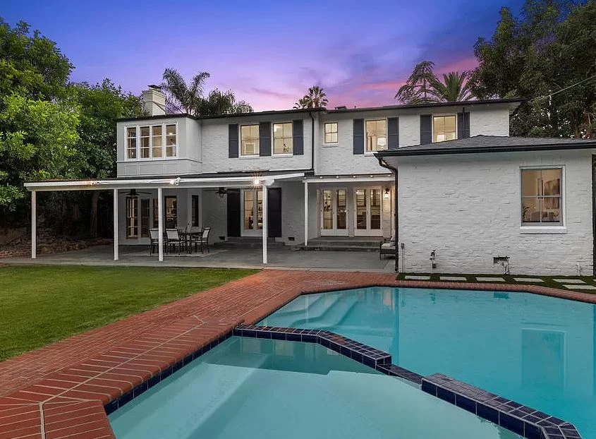 Home in Altadena property photo 4