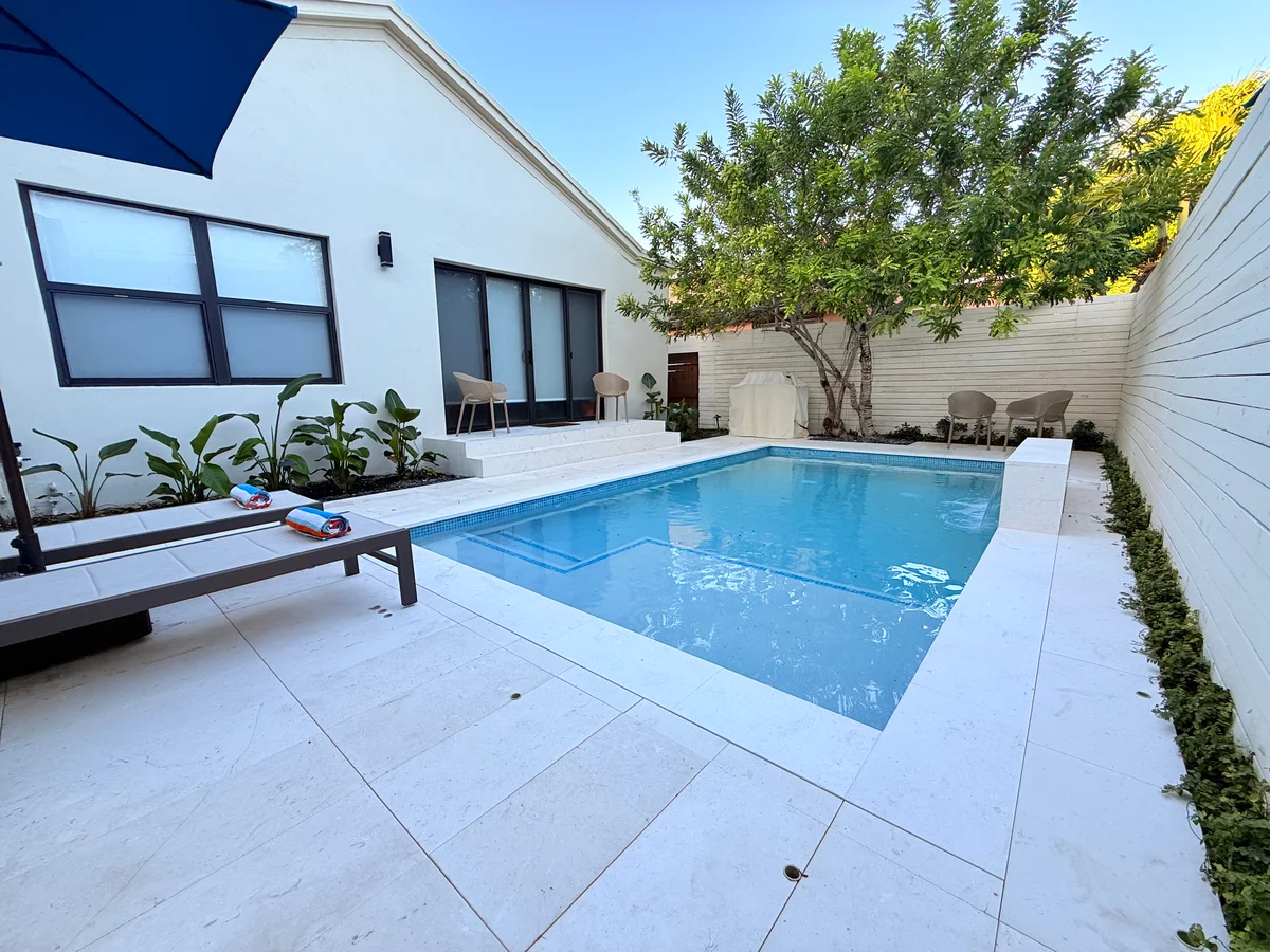 Home in Miami property photo 4