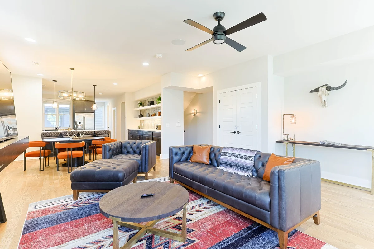 Home in Nashville property photo 5