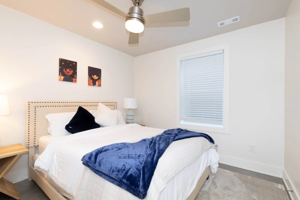 Bedroom 1 image 1