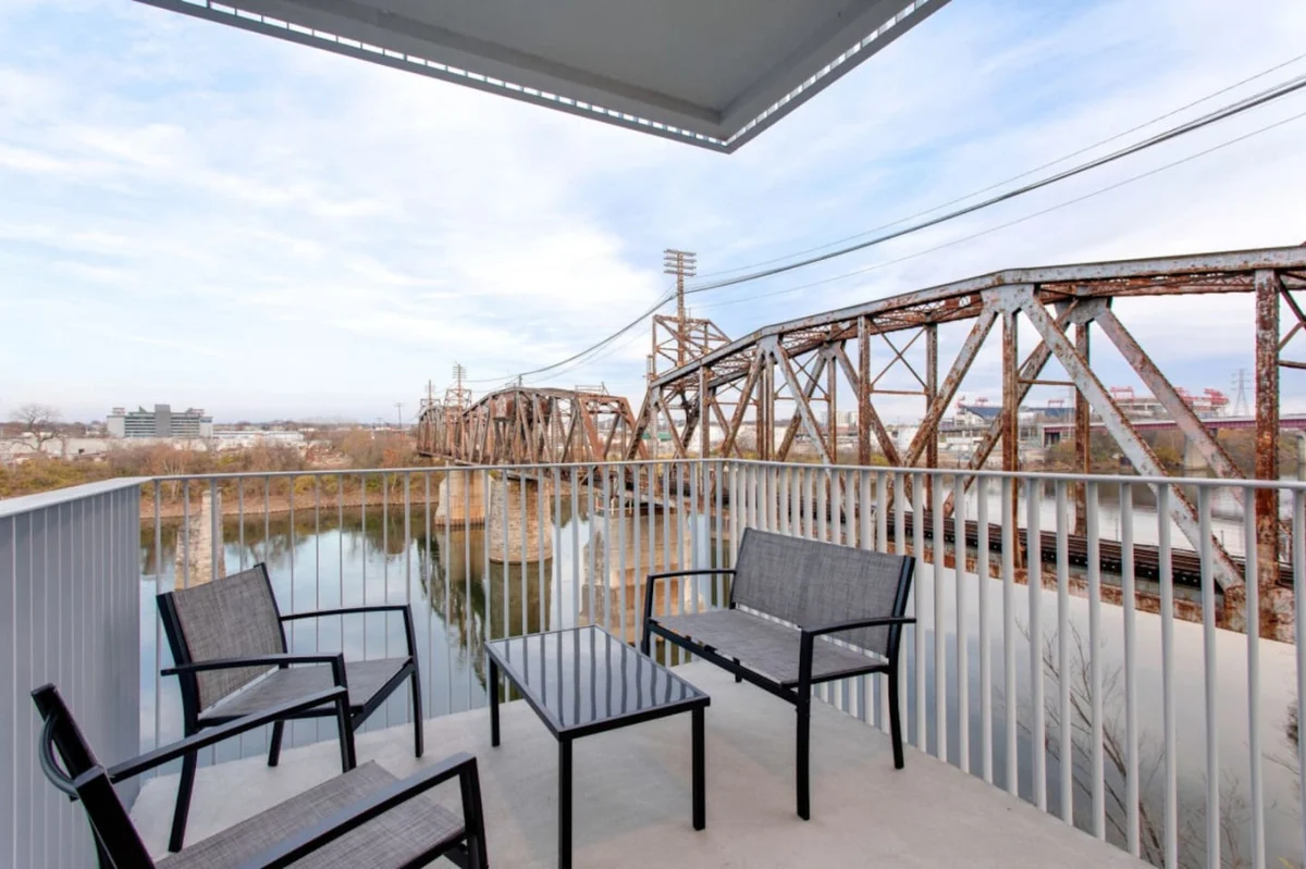 Home in Nashville property photo 5