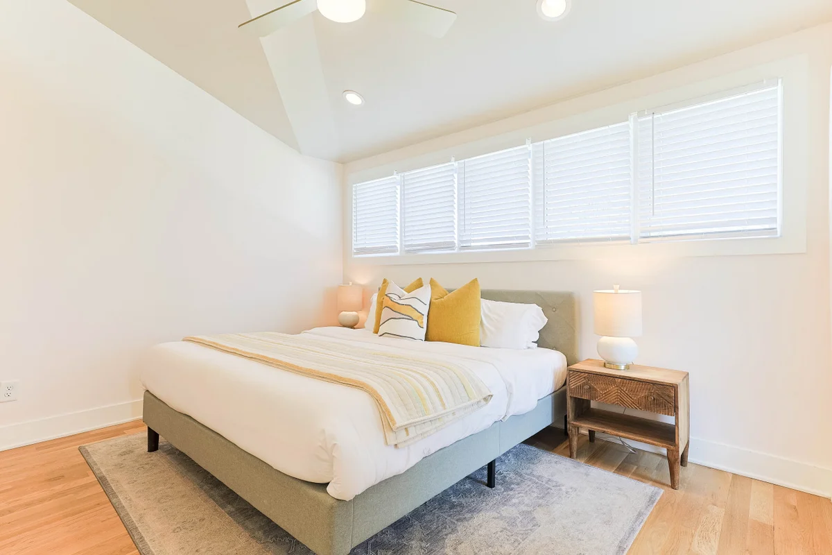 Bedroom 3 image 1