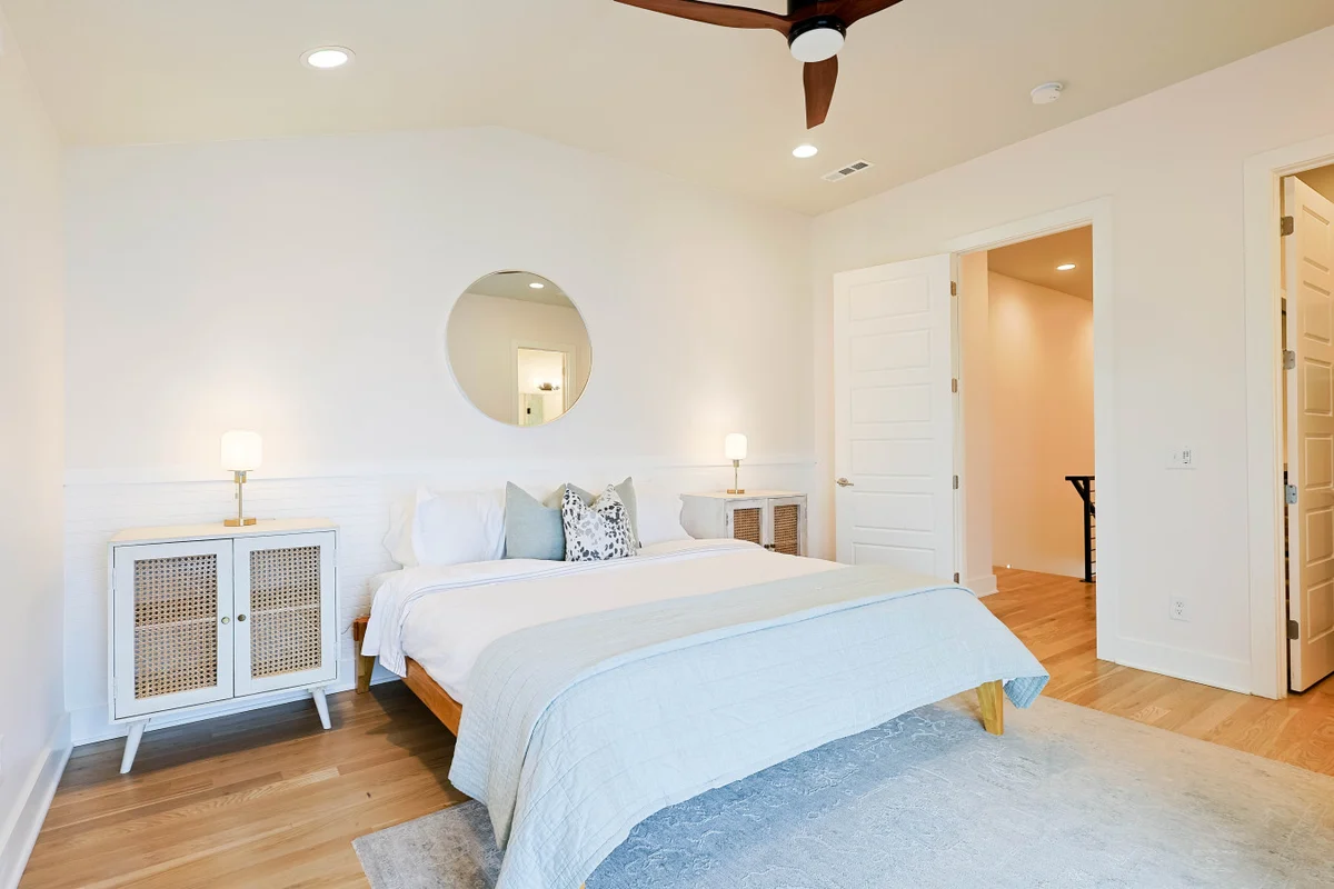 Bedroom 1 image 1