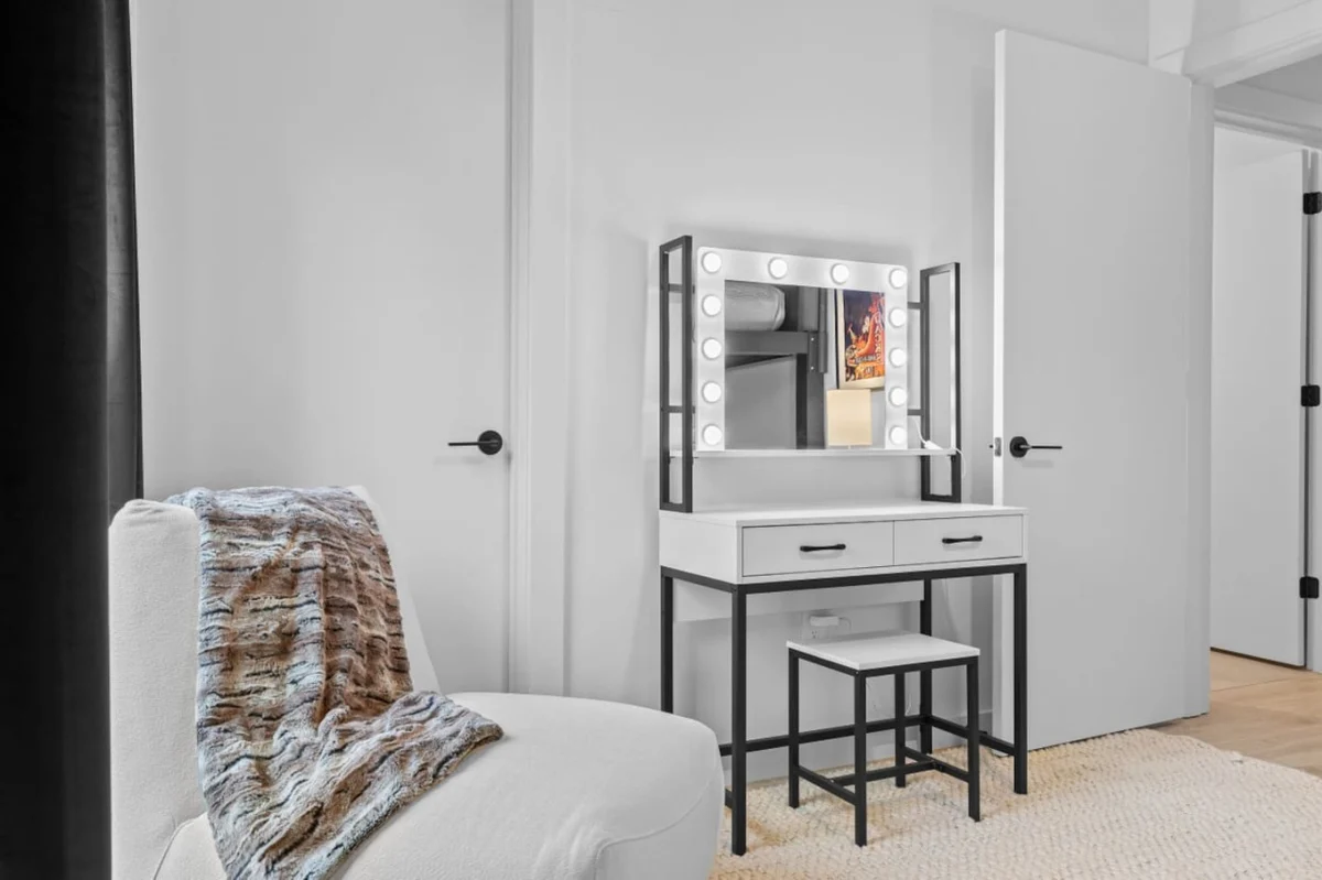 Bedroom 1 image 1
