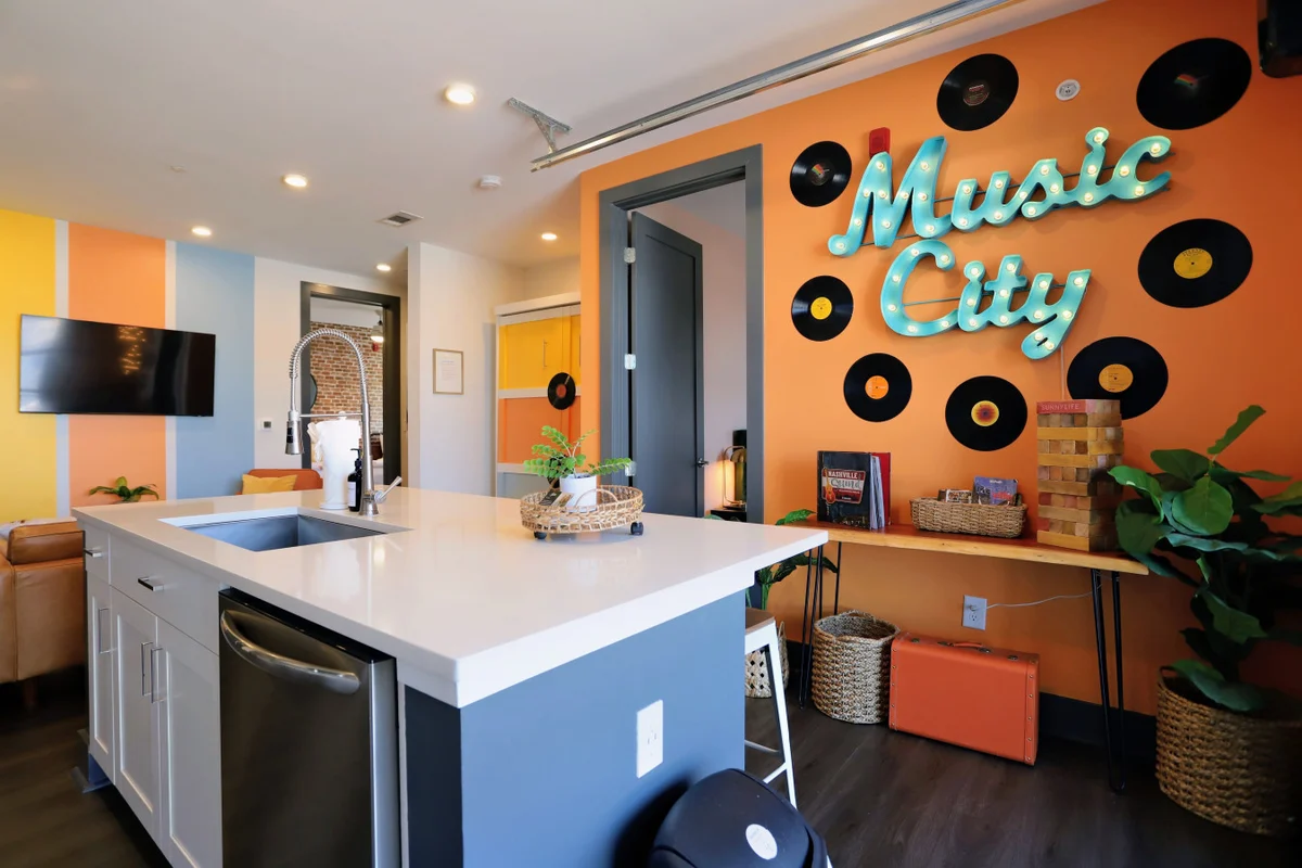 Home in Nashville property photo 2