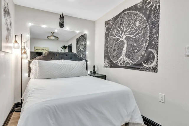 BEDROOM image 1