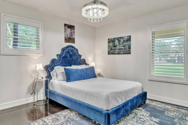 BEDROOM image 1