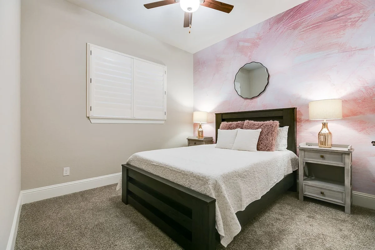 Bedroom 1 image 1