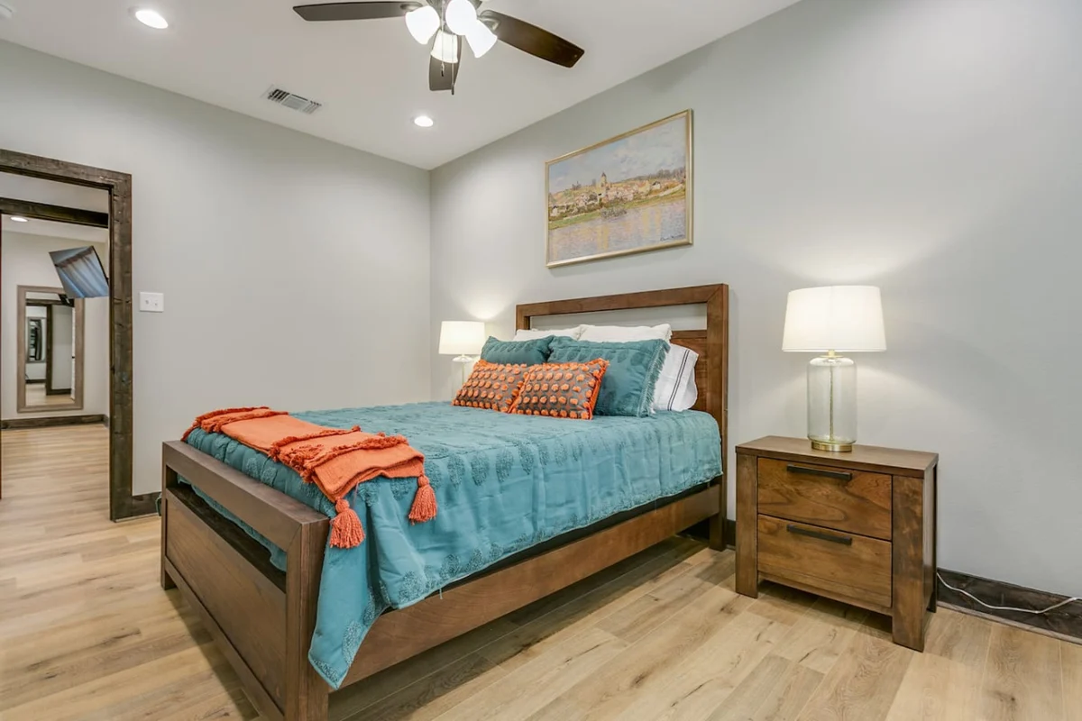 Bedroom 1 image 1