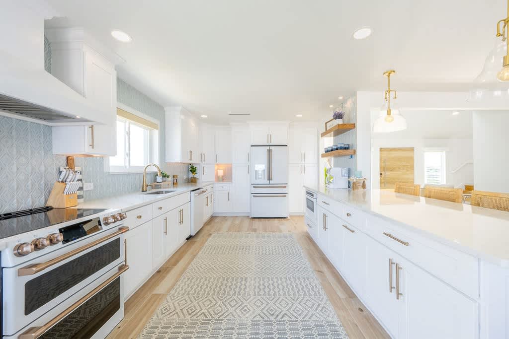Seaside Serenity"- Pool Table, Hot Tub, Luxury