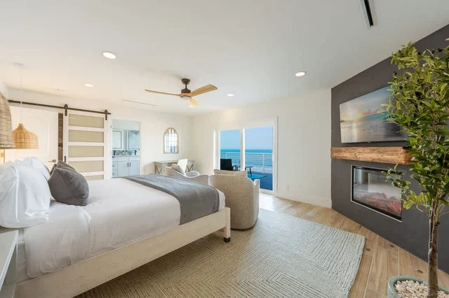 Seaside Serenity"- Pool Table, Hot Tub, Luxury #36