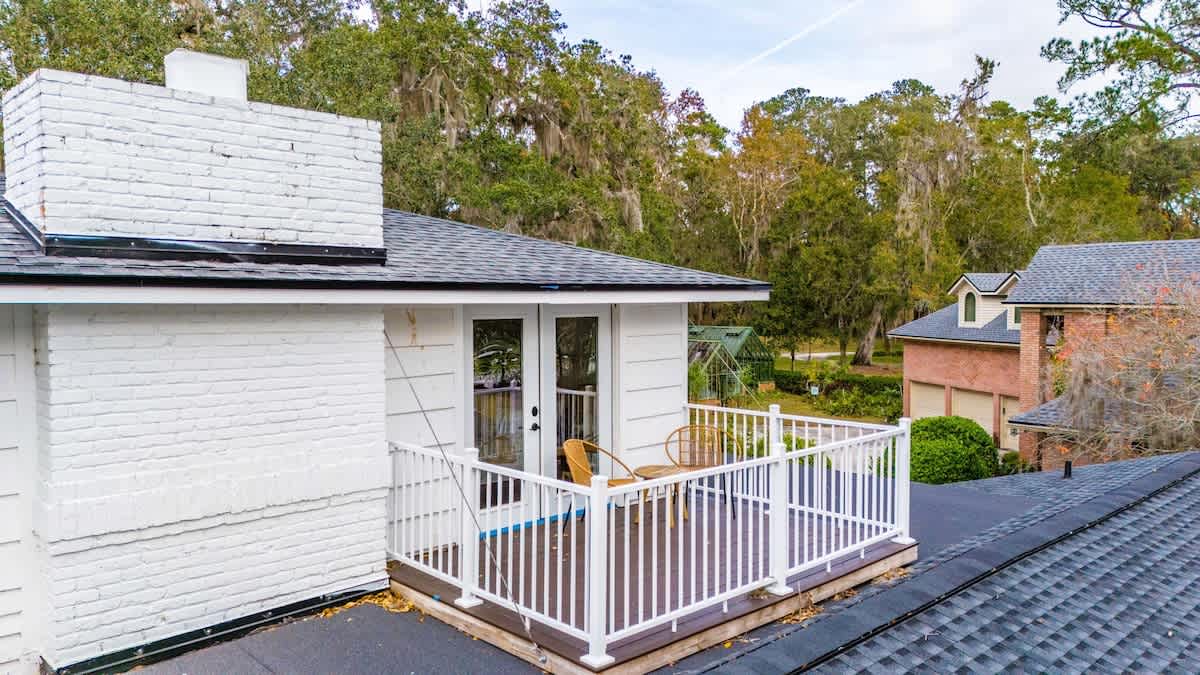 Waterfront Paradise" Dock, Pool, Boathouse #52