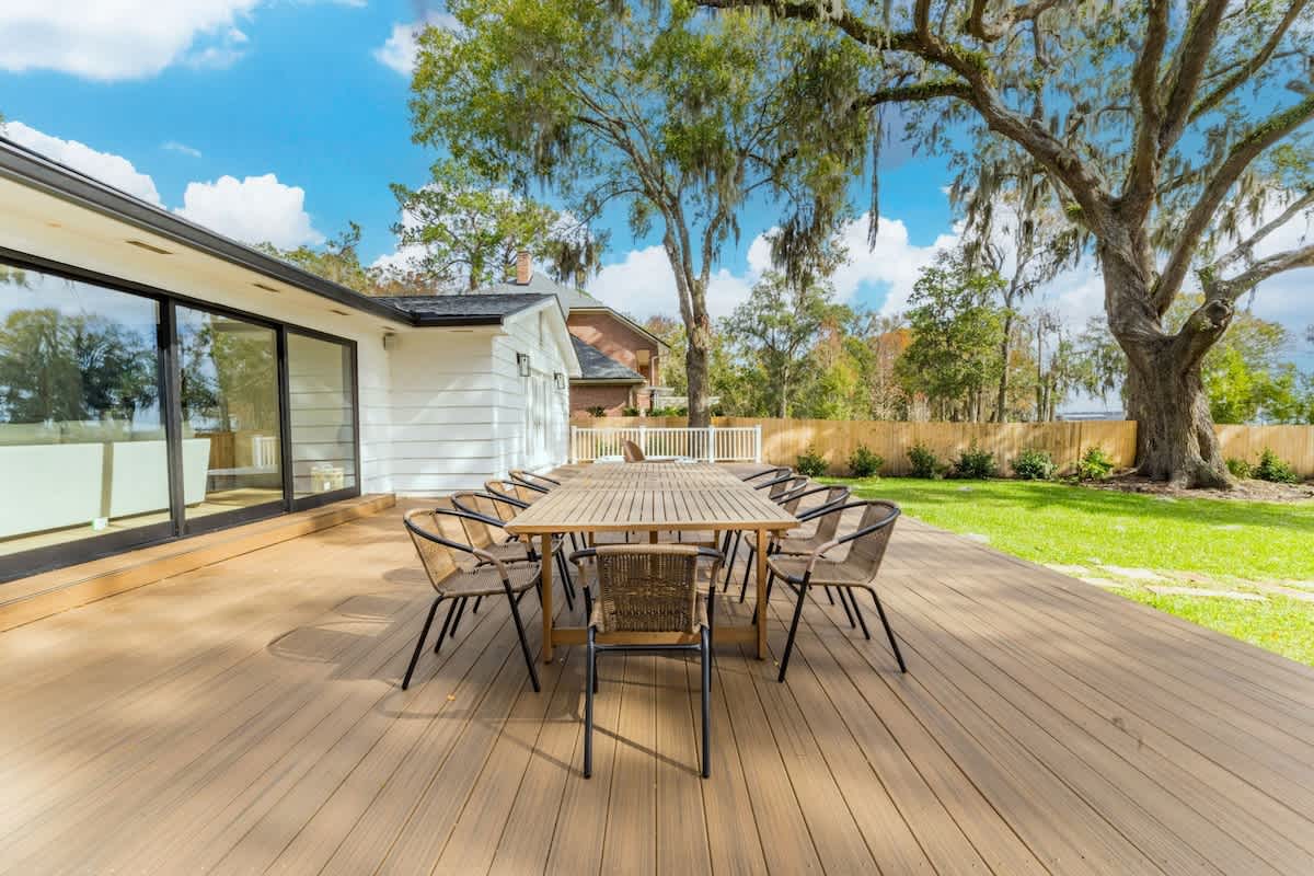 Waterfront Paradise" Dock, Pool, Boathouse #75