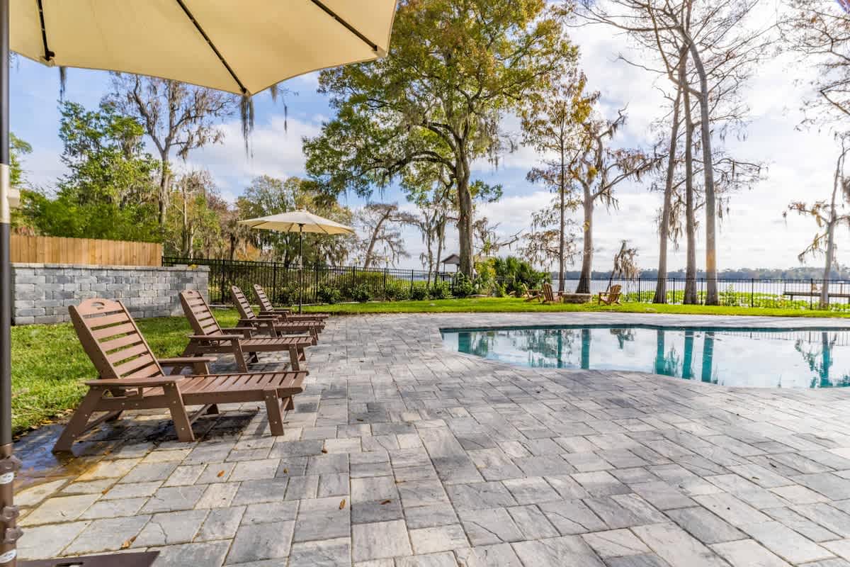 Waterfront Paradise" Dock, Pool, Boathouse #50