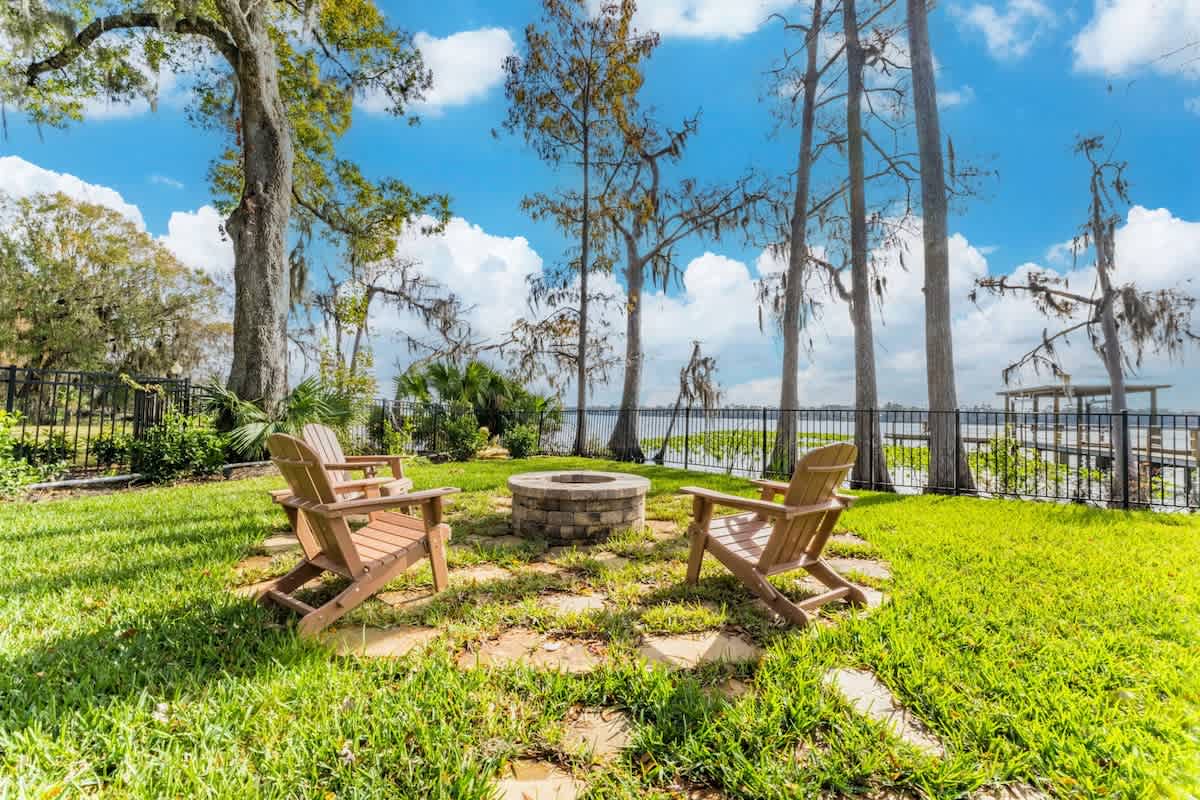 Waterfront Paradise" Dock, Pool, Boathouse #49