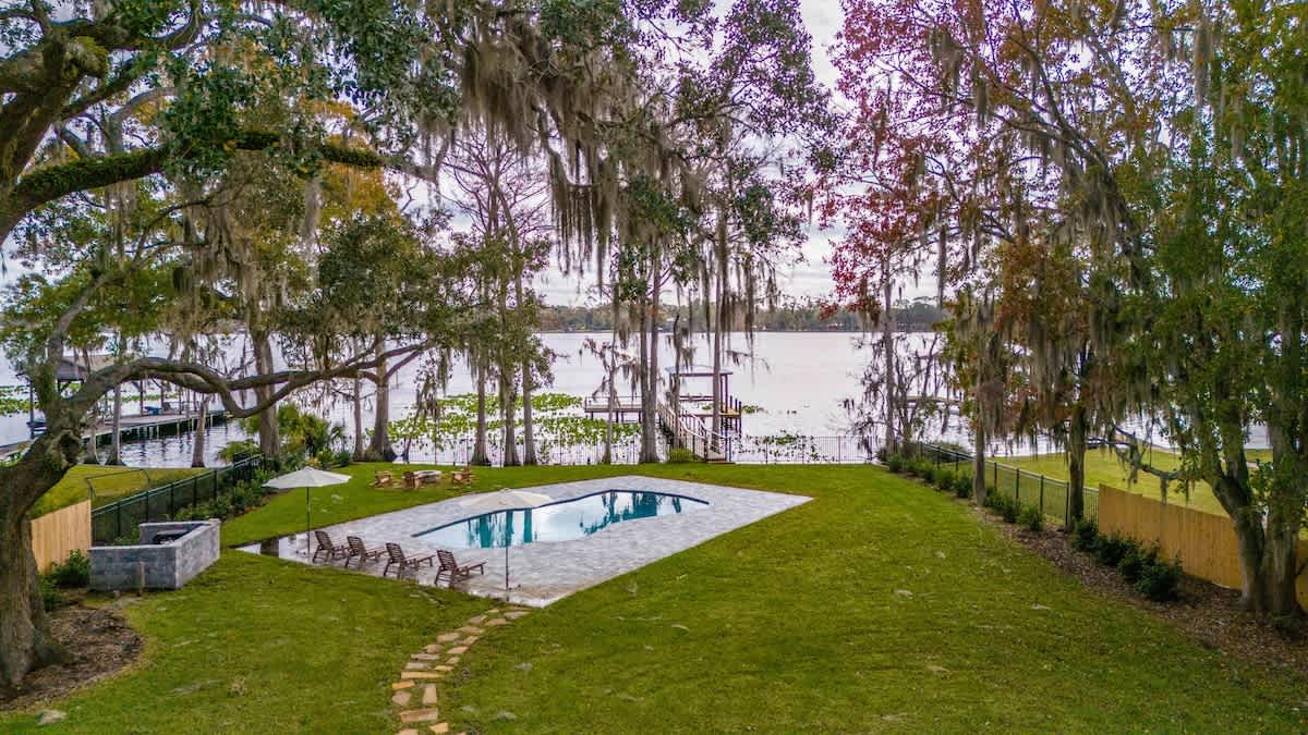 Waterfront Paradise" Dock, Pool, Boathouse #57