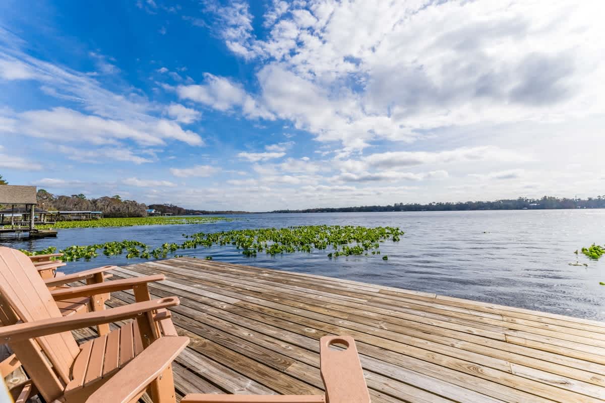 Waterfront Paradise" Dock, Pool, Boathouse #38