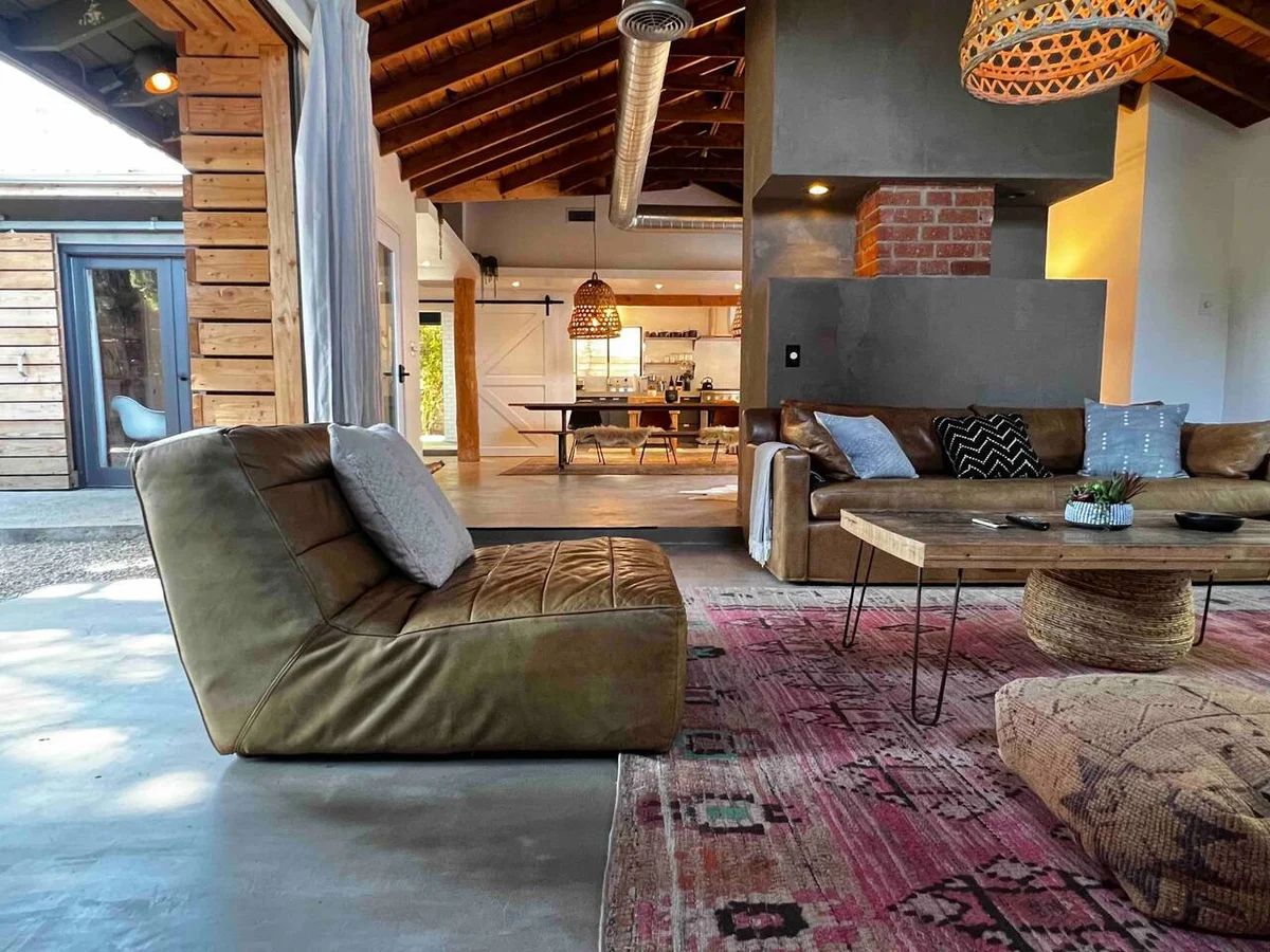Suburban Cabin #32