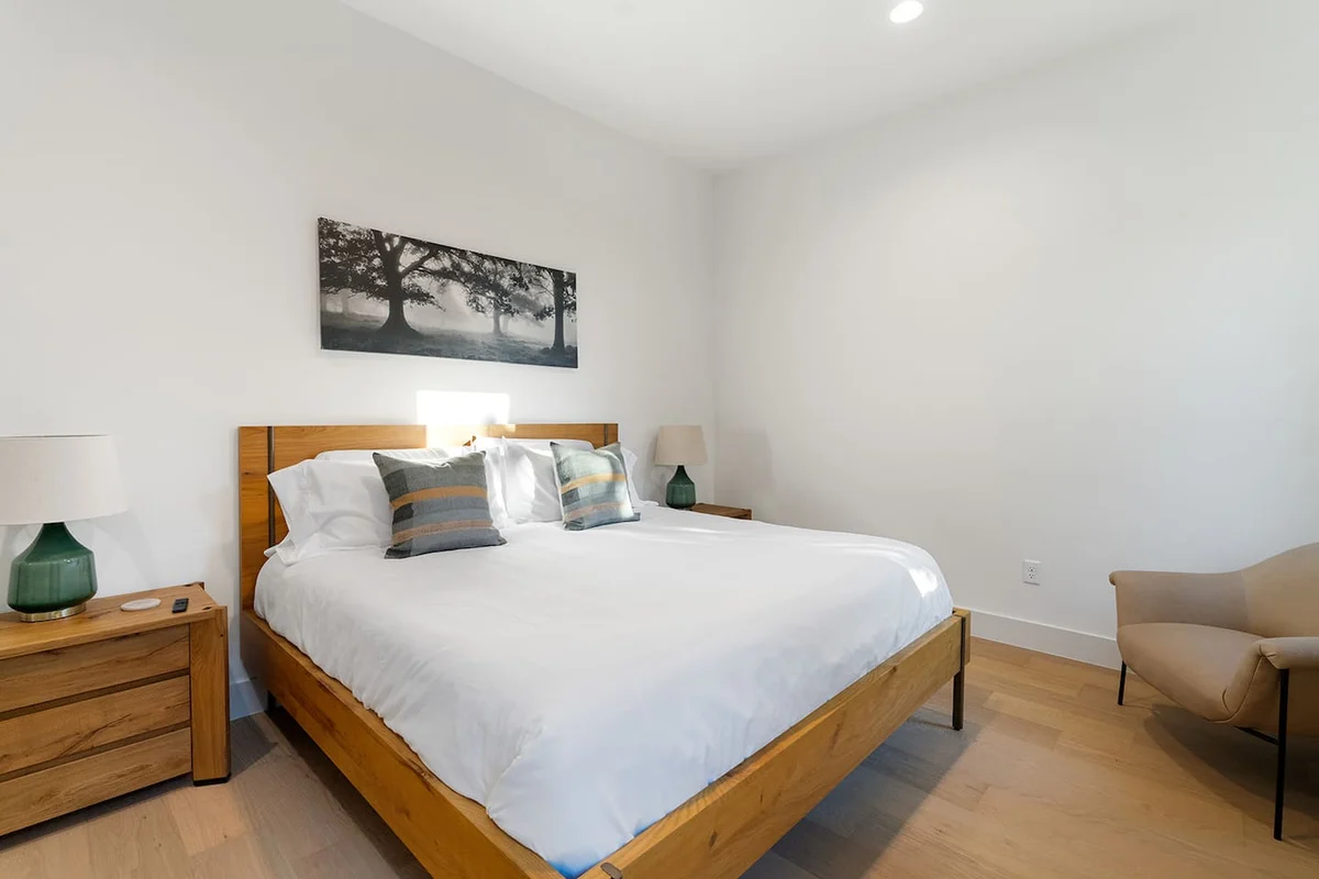 Bedroom 1 image 1