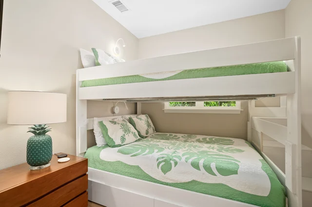 Guest Bedroom 4 image 1