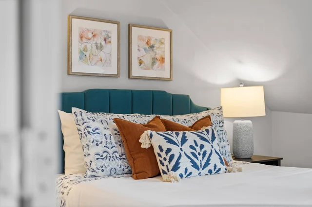 BEDROOM image 1