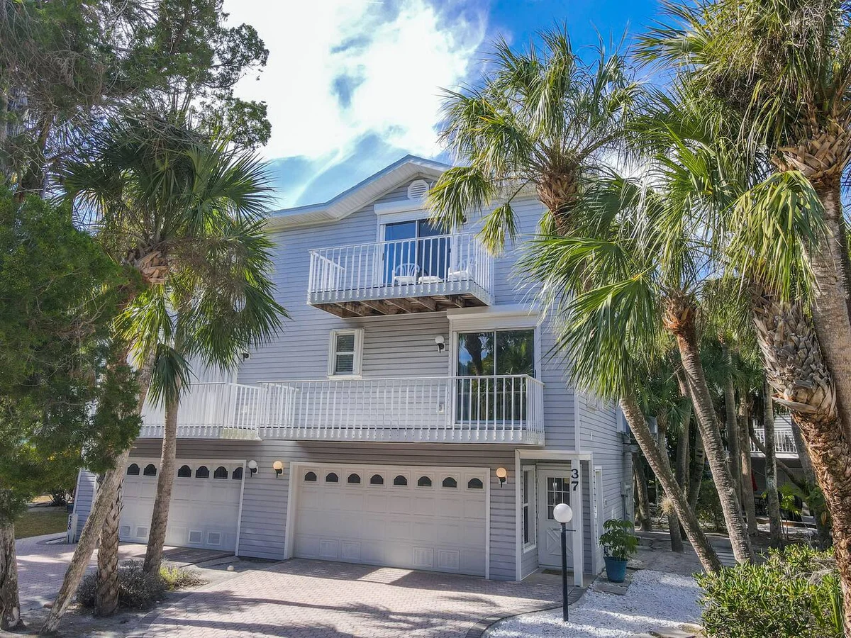 Home in Holmes Beach property photo 4