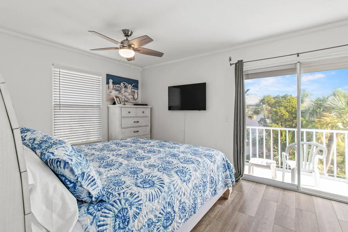 Bedroom 1 image 1