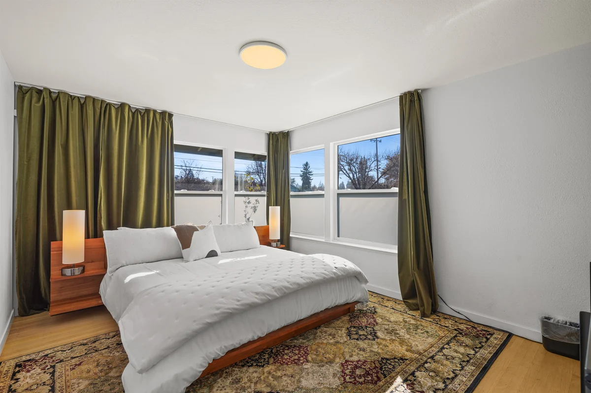 Mid-Century Escape property photo 4