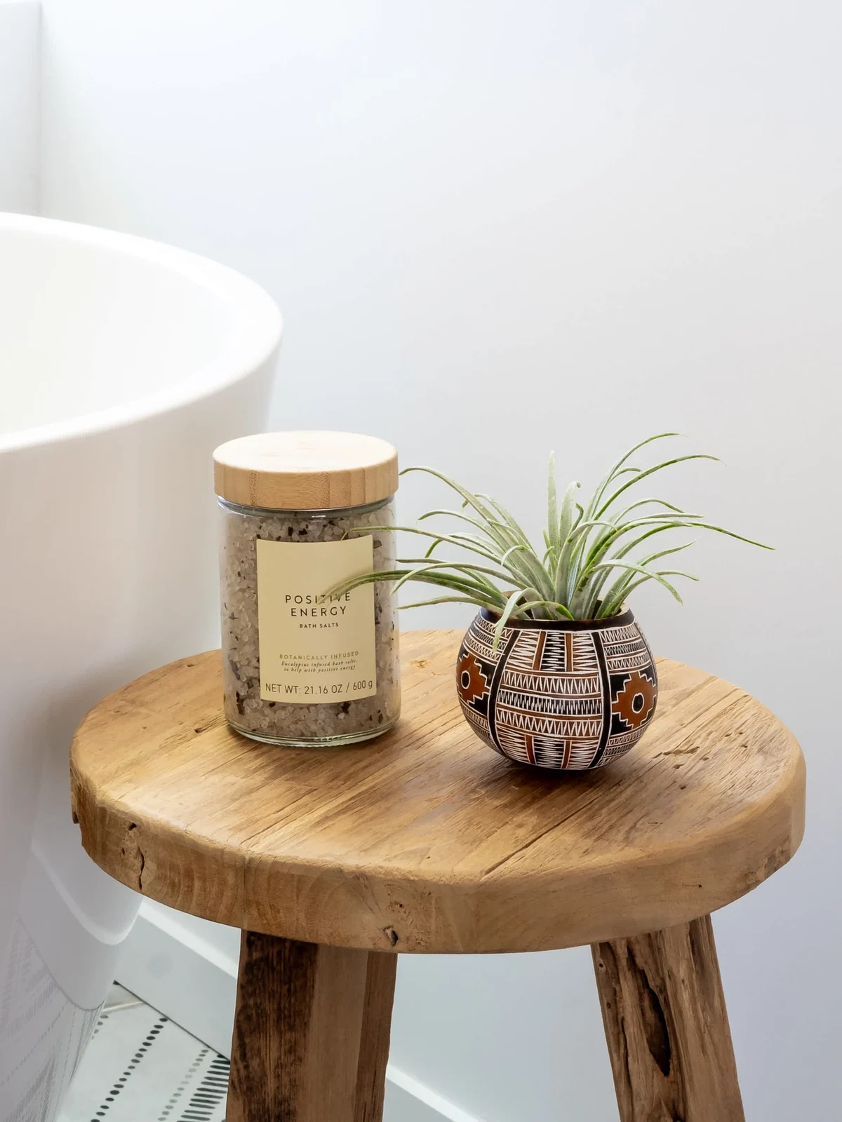 R4 – Tub Suite #36