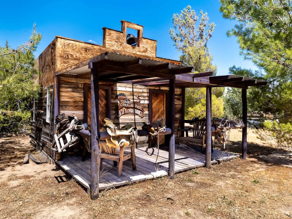 Home in Pioneertown property photo 4