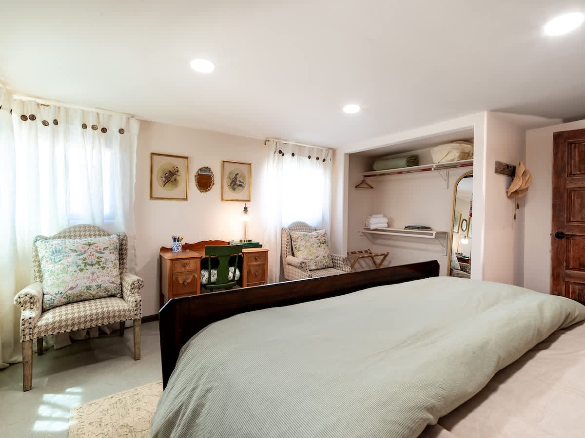 Bedroom 1 image 1