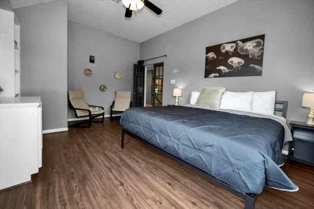 Bedroom 1 image 1