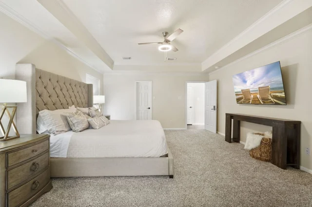 Bedroom 1 image 1