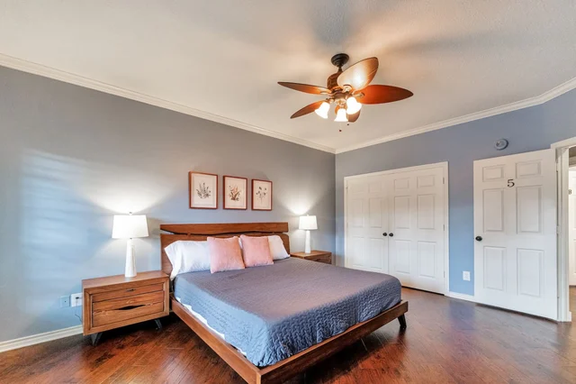 Bedroom 5 image 1